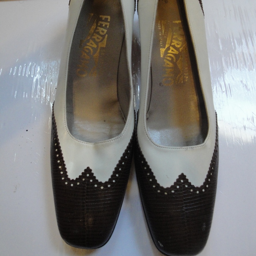 Ferragamo Brown/White Vintage Leather Pumps